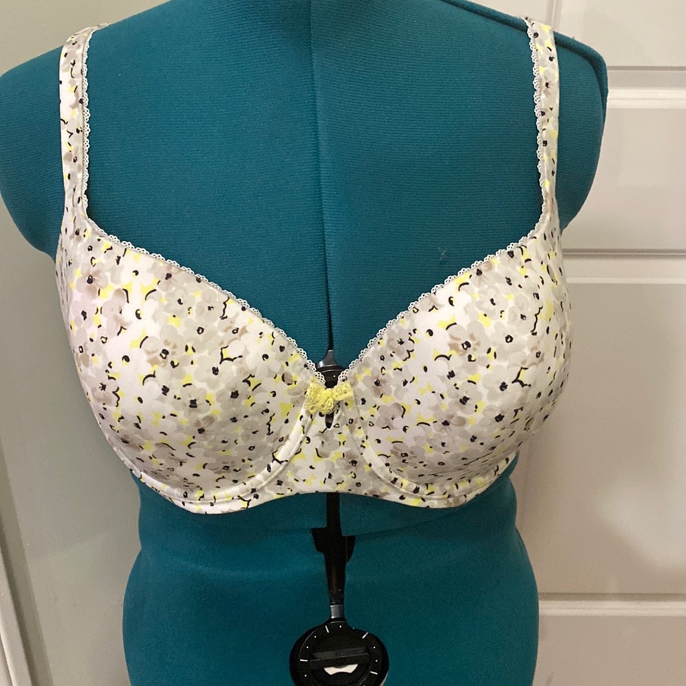 Victoria’s Secret Body by Victoria, Lined Demi w/ panty, 36DDD, white & yellow